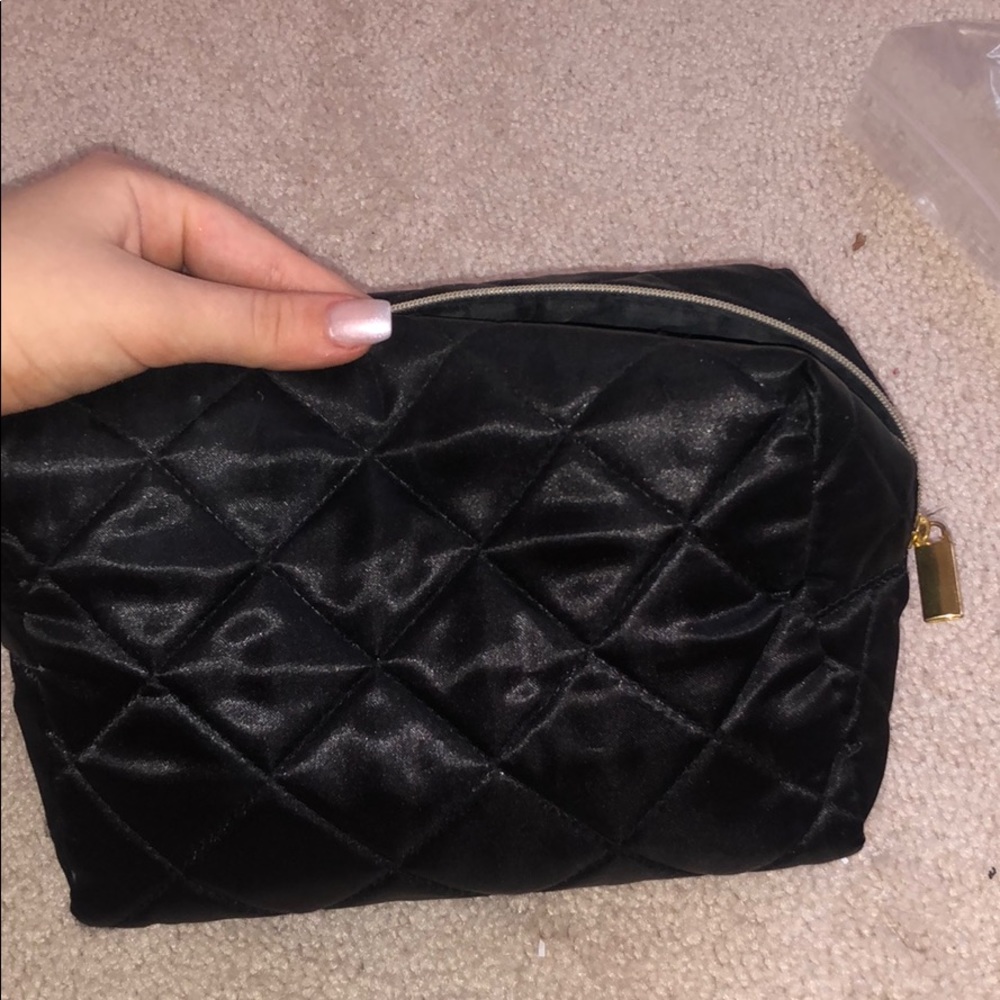 Makeup bag